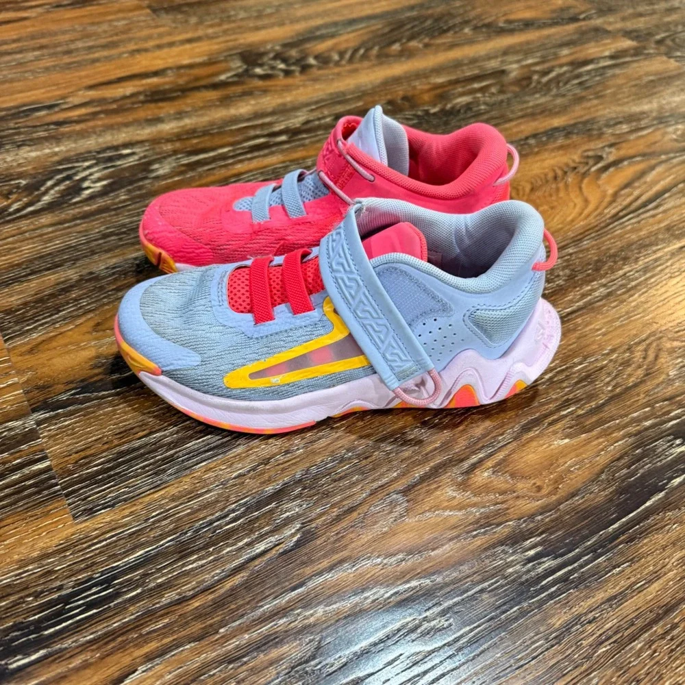 Nike Giannis Immortality 2 Kids Basketball Shoes 13C Pink Blue DQ1942 Sneaker